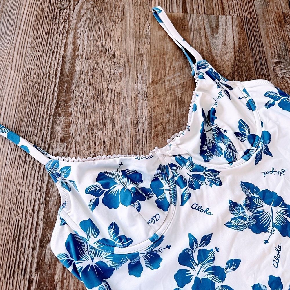 Solid & Striped The Taylor Bow-Embellished Floral… - image 2